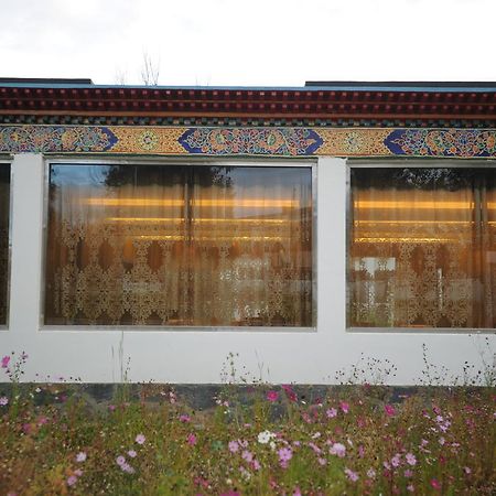 Wanrun International Resort Hotel In Tibet Xigaze Екстер'єр фото