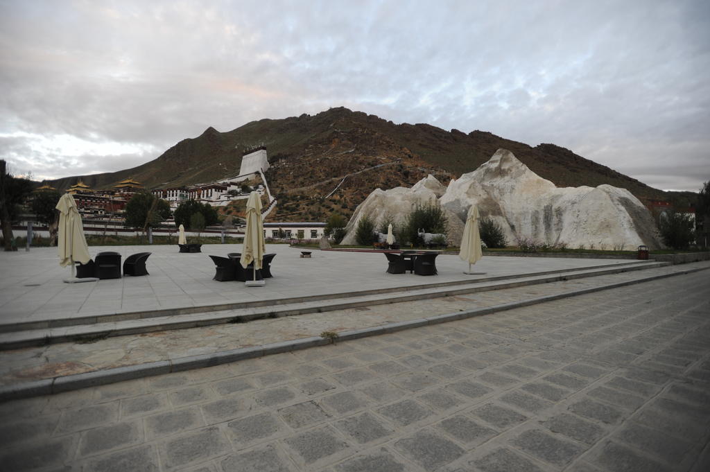 Wanrun International Resort Hotel In Tibet Xigaze Екстер'єр фото