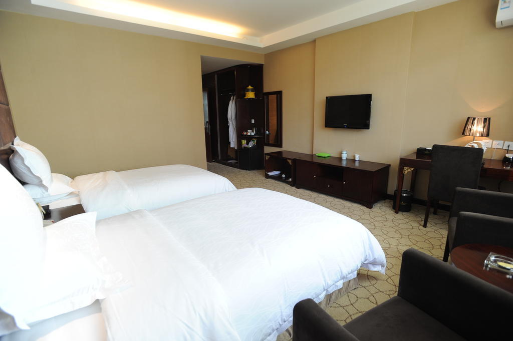 Wanrun International Resort Hotel In Tibet Xigaze Номер фото