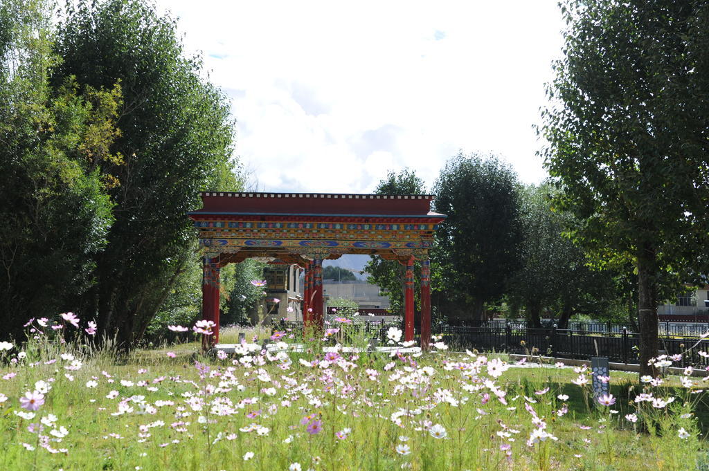 Wanrun International Resort Hotel In Tibet Xigaze Екстер'єр фото